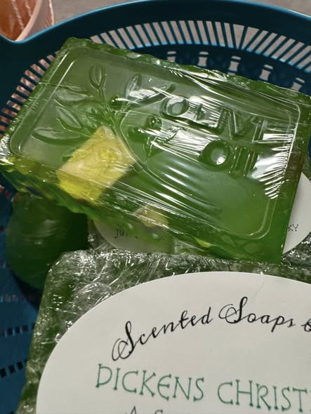 Dickens Christmas Olive Oil and Glycerin Soap. A fruity spicy bouquet with cinnamon, clove, nutmeg, anise, juniper notes with a sweet musky background