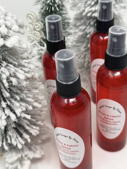 Fresh pine. Spice. Snowberries Room and Fabric Spray. Snowberries throw off a wintergreen scent.