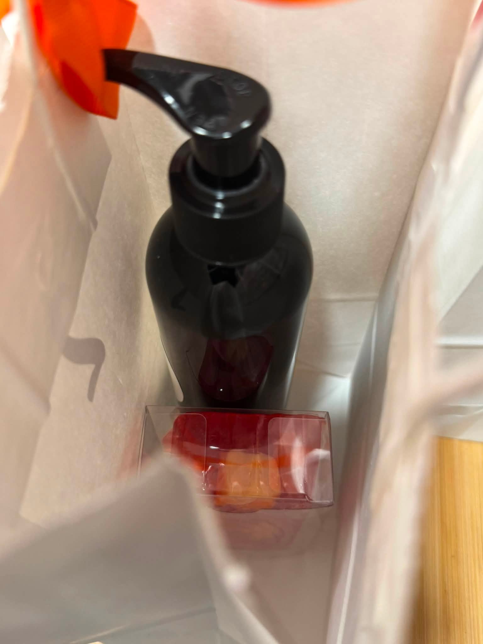 Sale #2 LARGE PUMPKIN APPLE BUTTER LIQUID SOAP and SWEET CINNAMON GLYCERIN SOAP. Retail for both $38.00 TODAYS SALE $25.00